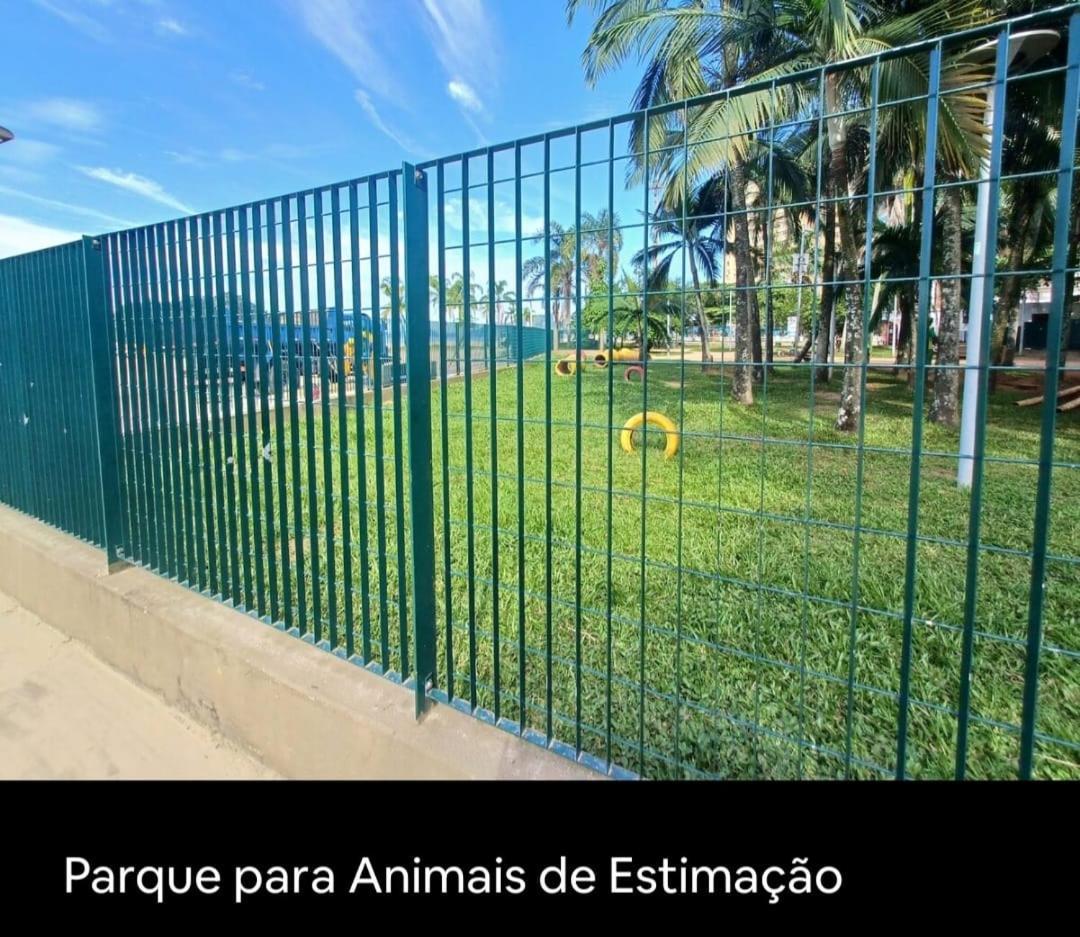 Apartment Em Frente Ao Mar, Pe Na Areia. *